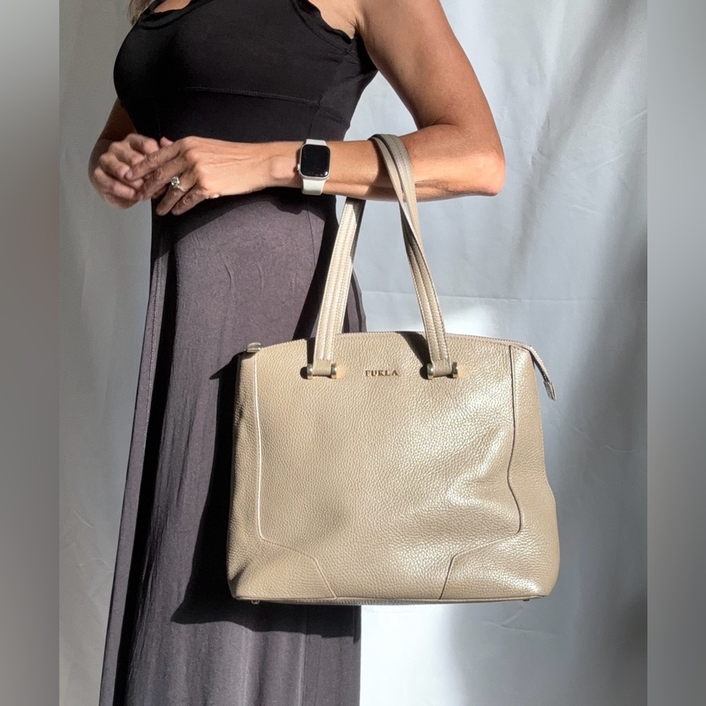 FURLA Luxury Pebbled Leather | Shoulder Bag - Picture 10 of 10